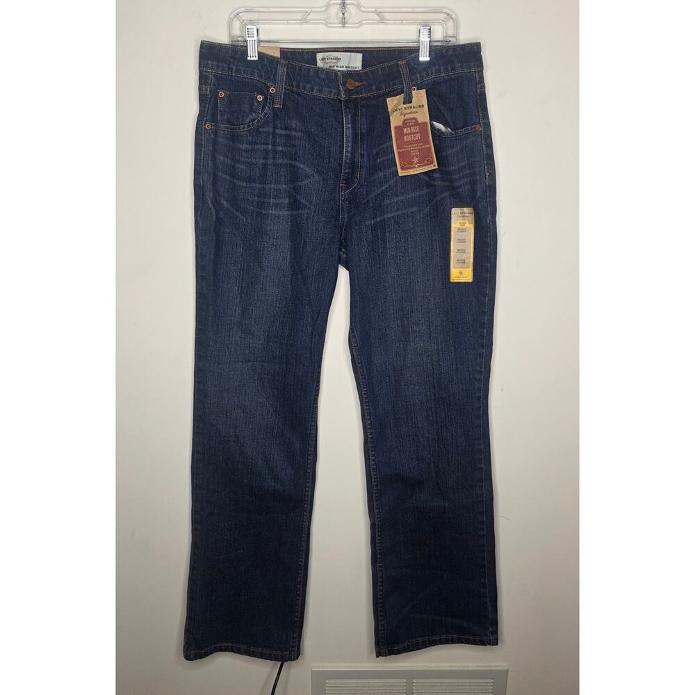 NWT Levis mid rise boot cut stretch jeans - 14 misses